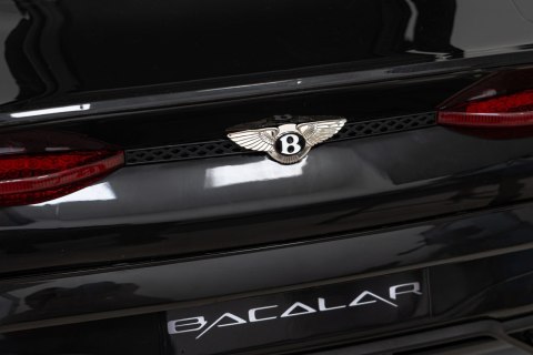 Autko Bentley Bacalar na akumulator dla dzieci Czarny + Pilot + EVA + Wolny Start + Audio LED Autko Bentley Bacalar na akumulator dla dzieci Czarny + Pilot + EVA + Wolny Start + Audio LED