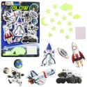 LEAN TOYS Naklejki Fluorescencyjne Świecące Na Ścianę Kosmos Statki Gwiazdki