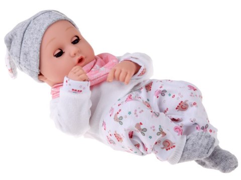 Lalka BOBAS 32cm z ruchomymi oczkami + akcesoria do karmienia ZA5833 Lalka BOBAS 32cm z ruchomymi oczkami + akcesoria do karmienia ZA5833