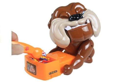 LEAN Toys Gra Zręcznościowa Zły Pies Na Baterie Buldog Brązowy LEAN Toys Gra Zręcznościowa Zły Pies Na Baterie Buldog Brązowy