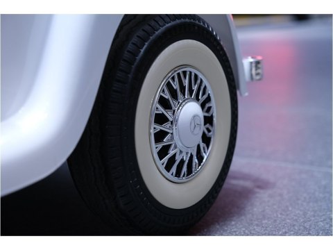 LEAN CARS Auto na akumulator Mercedes 540K Biały LEAN CARS Auto na akumulator Mercedes 540K Biały