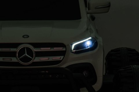 LEAN CARS Auto Na Akumulator Mercedes DK-MT950 4x4 Biały LEAN CARS Auto Na Akumulator Mercedes DK-MT950 4x4 Biały