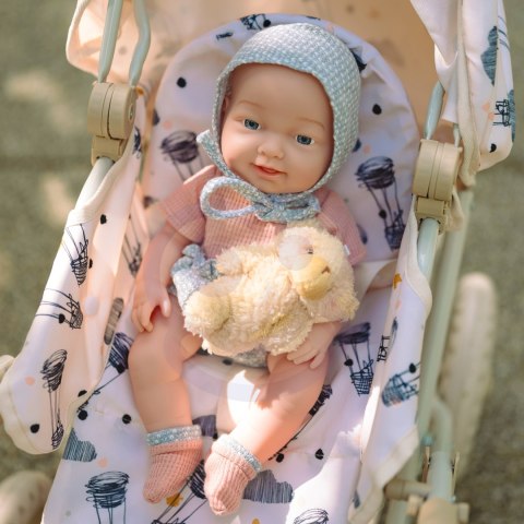WOOPIE ROYAL Lalka Bobas 36 cm w Ubranku z Misiem Akcesoria do Karmienia WOOPIE ROYAL Lalka Bobas 36 cm w Ubranku z Misiem Akcesoria do Karmienia