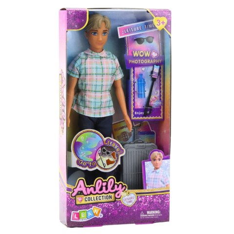 LEAN Toys Lalka Anlily Chłopak Akcesoria Walizka Selfie Stick Okulary Butelka LEAN Toys Lalka Anlily Chłopak Akcesoria Walizka Selfie Stick Okulary Butelka