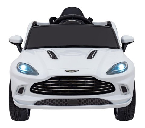 Aston Martin DBX na akumulator dla dzieci Biały + Pilot + EVA + Pasy + Wolny Start + Audio LED Aston Martin DBX na akumulator dla dzieci Biały + Pilot + EVA + Pasy + Wolny Start + Audio LED